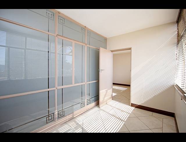 1 BEDROOM APARTMENT FOR SALE IN BEDFORD GARDENS